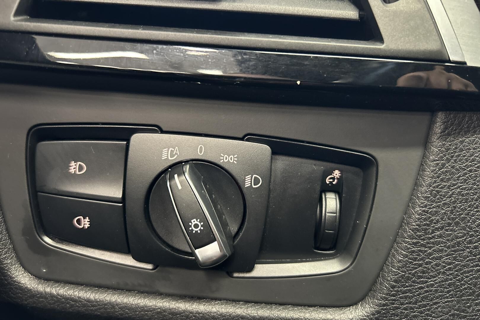 BMW 3-SARJA iso kuva 22