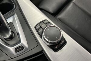 BMW 3-SARJA esikatselu 32