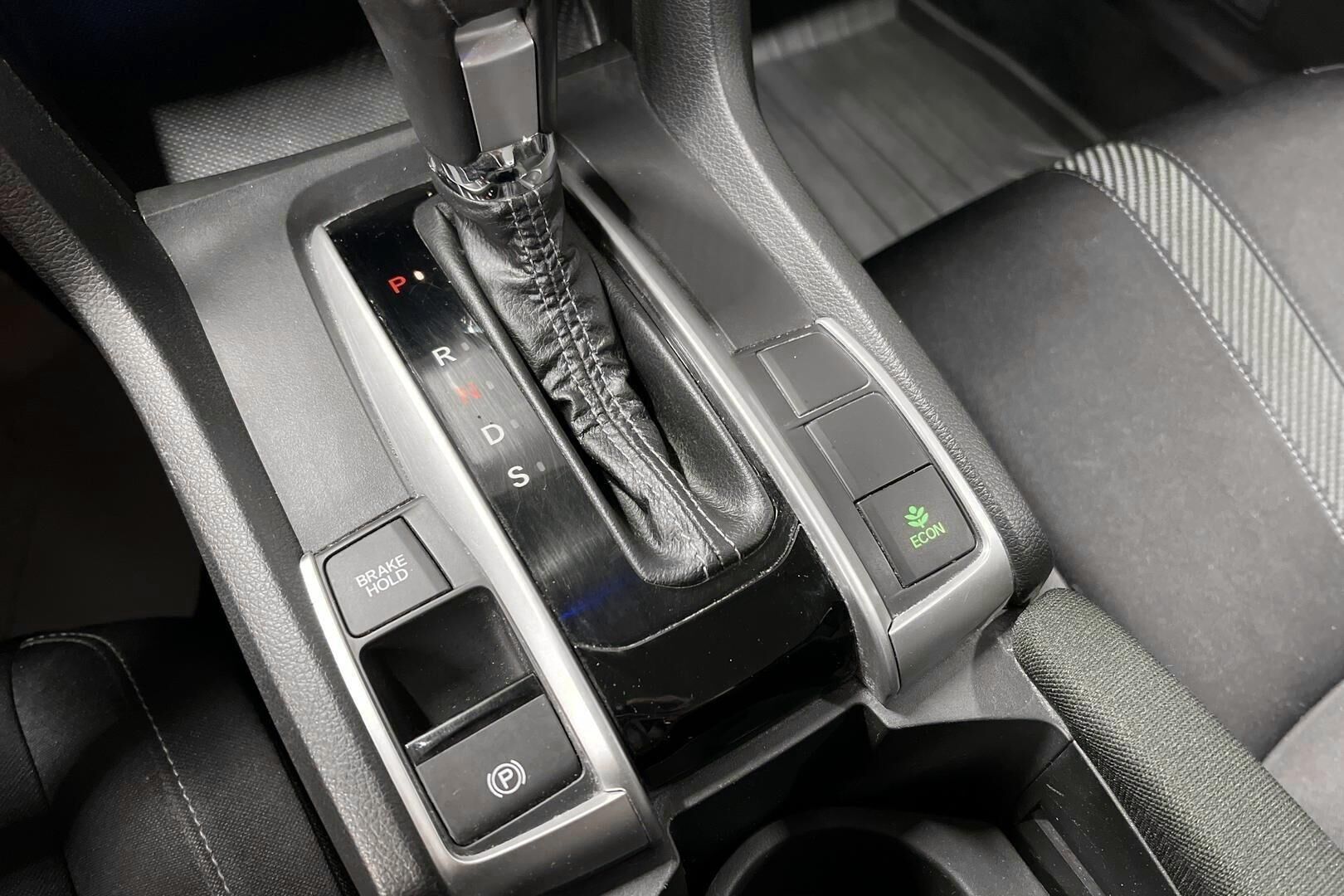 Honda Civic iso kuva 12