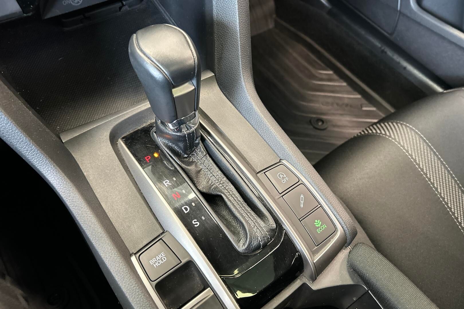 Honda Civic iso kuva 18