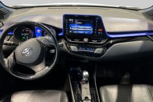 Toyota C-HR esikatselu 10