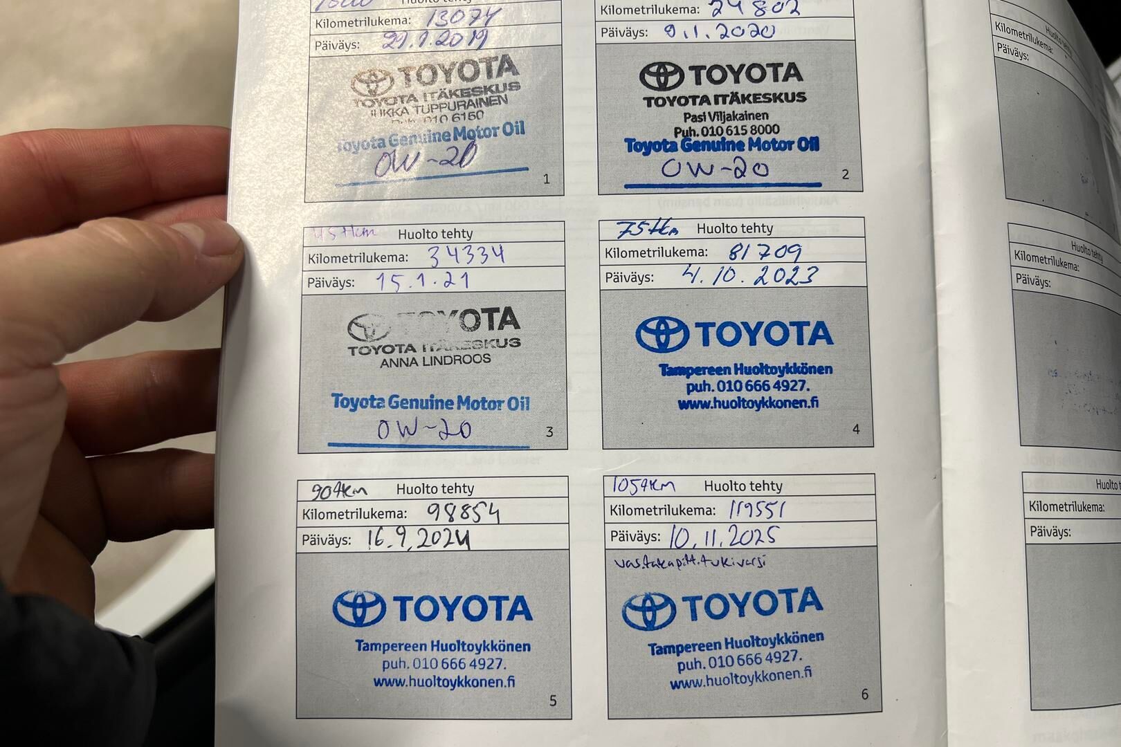 Toyota C-HR iso kuva 20