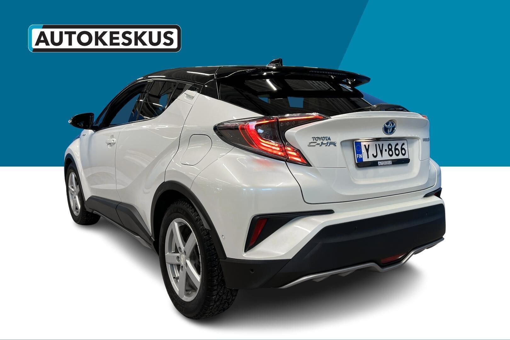 Toyota C-HR iso kuva 6