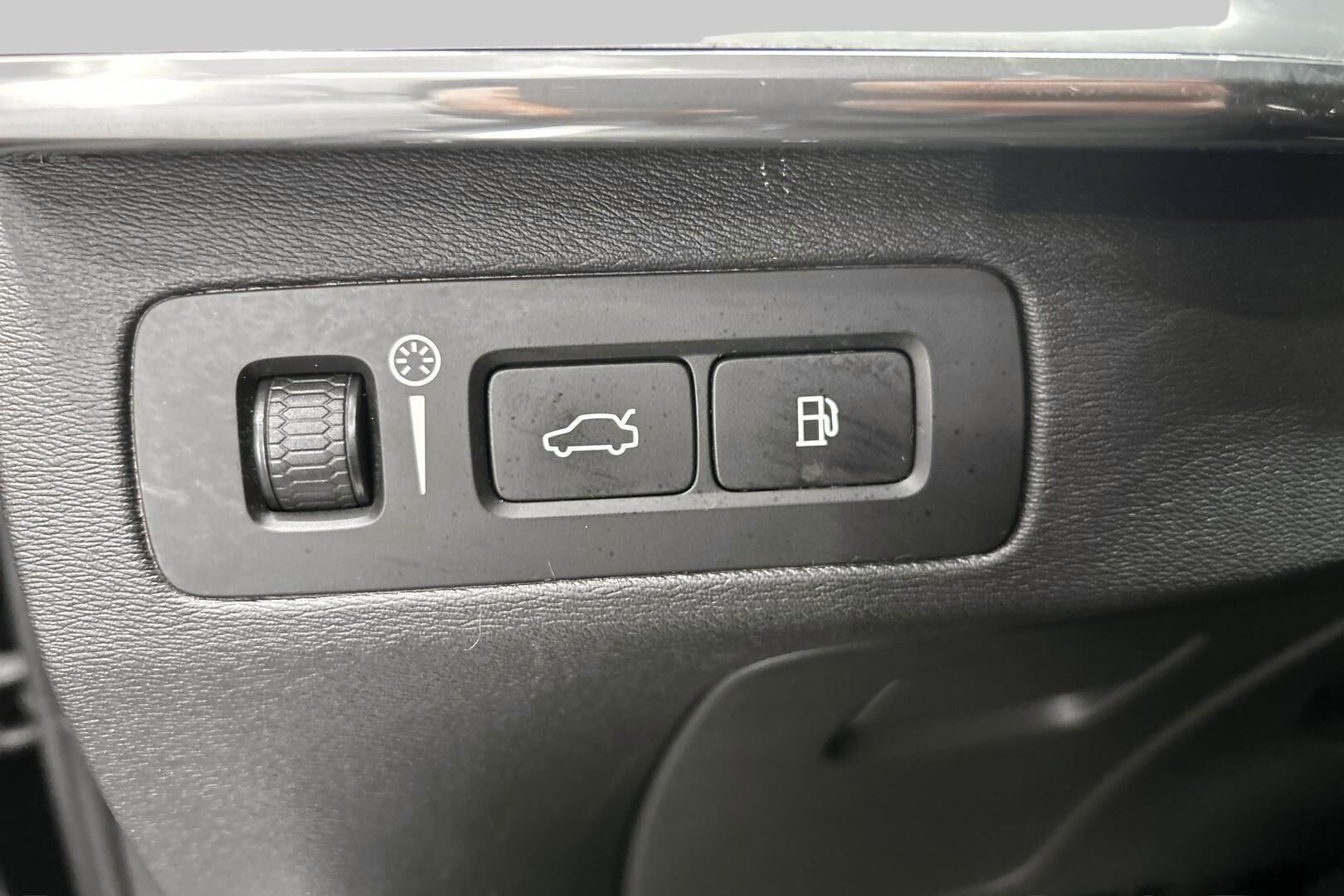 Volvo XC90 iso kuva 18