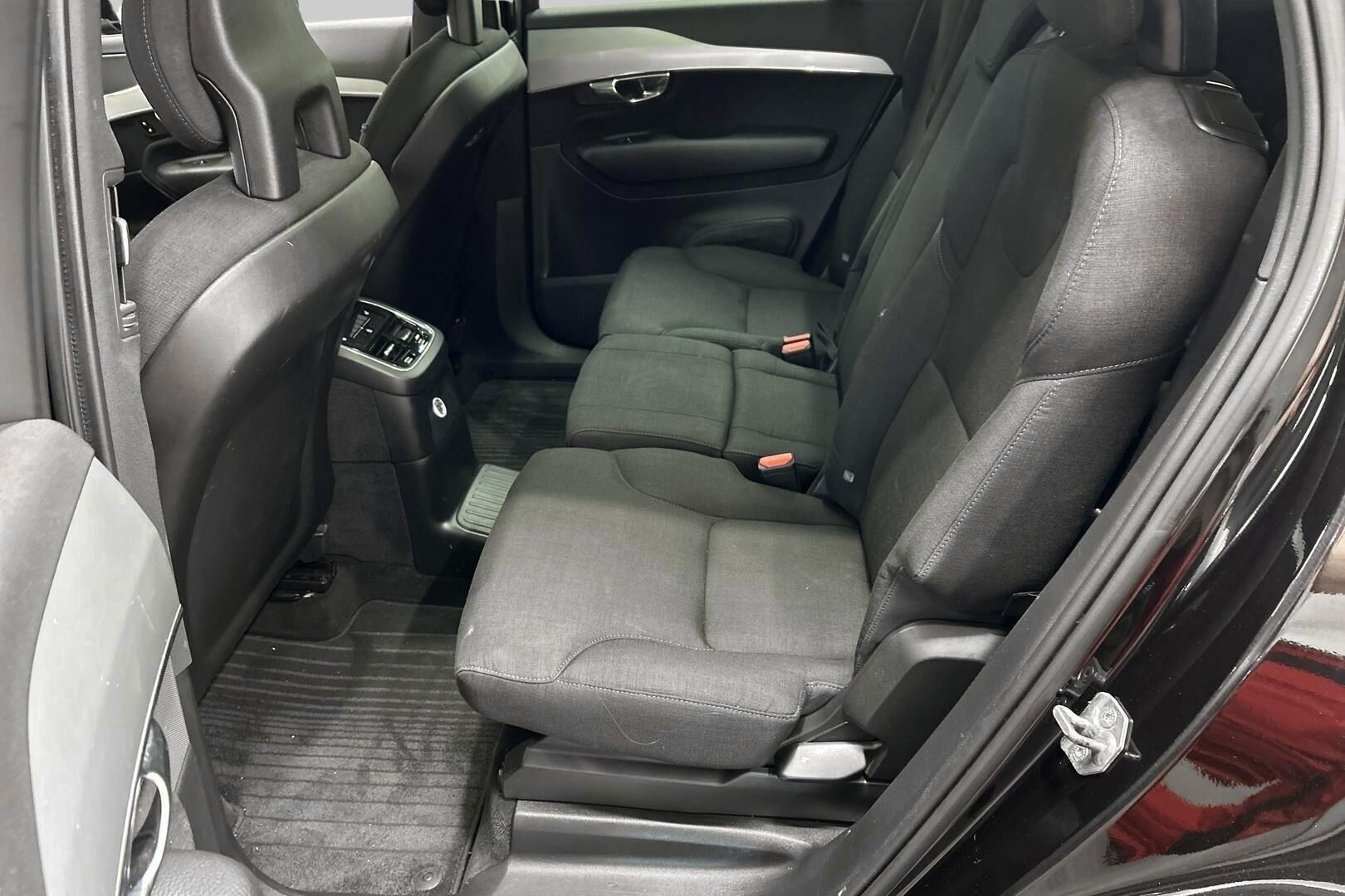 Volvo XC90 iso kuva 10