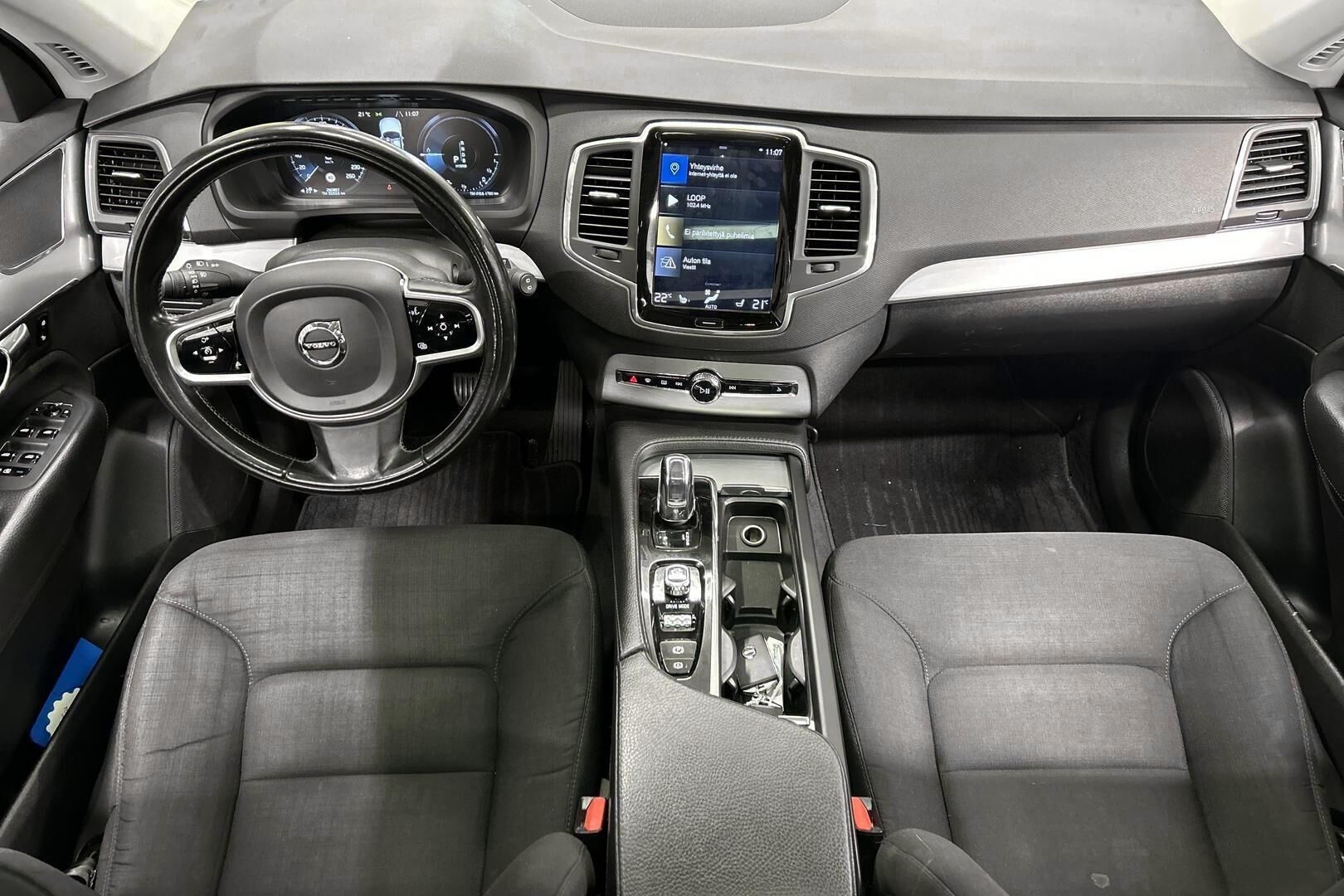 Volvo XC90 iso kuva 11