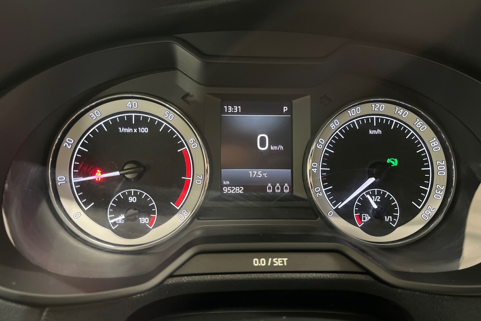 Skoda Octavia iso kuva 12