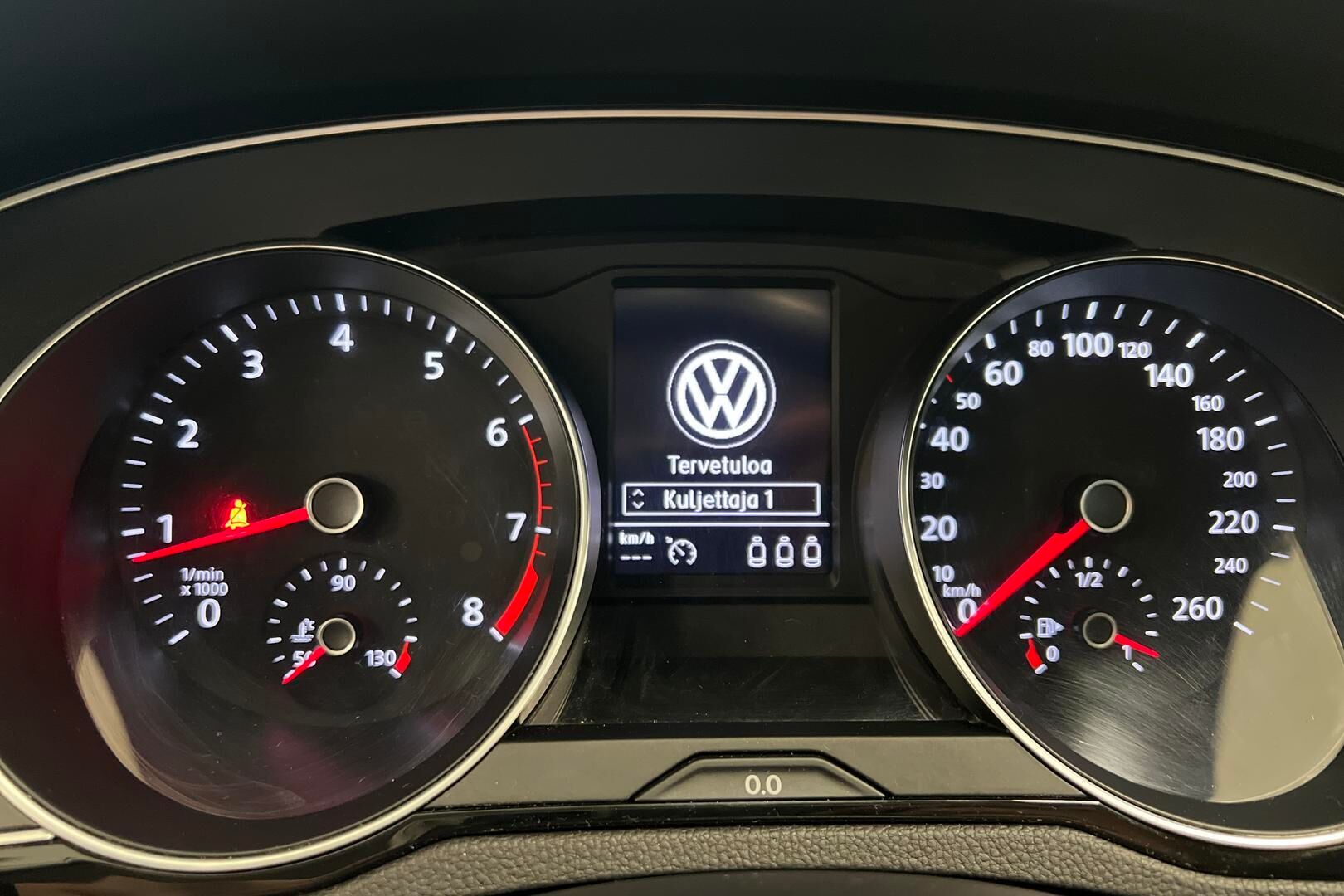 Volkswagen Passat iso kuva 14