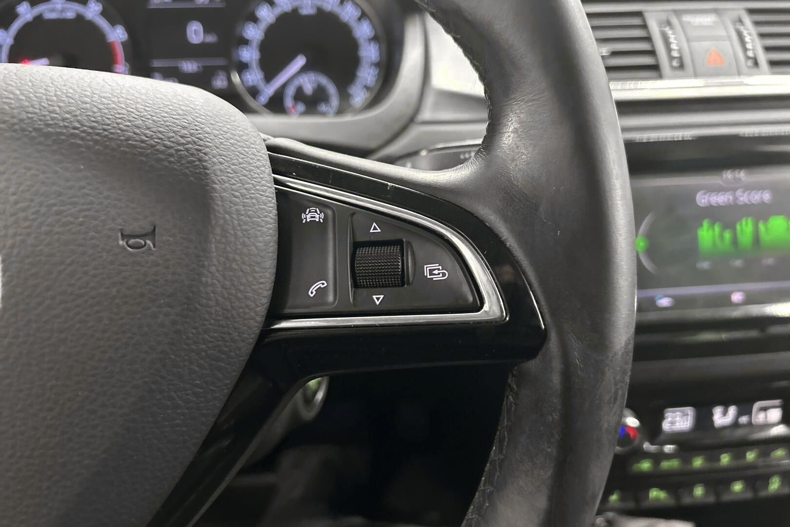 Skoda Rapid iso kuva 16