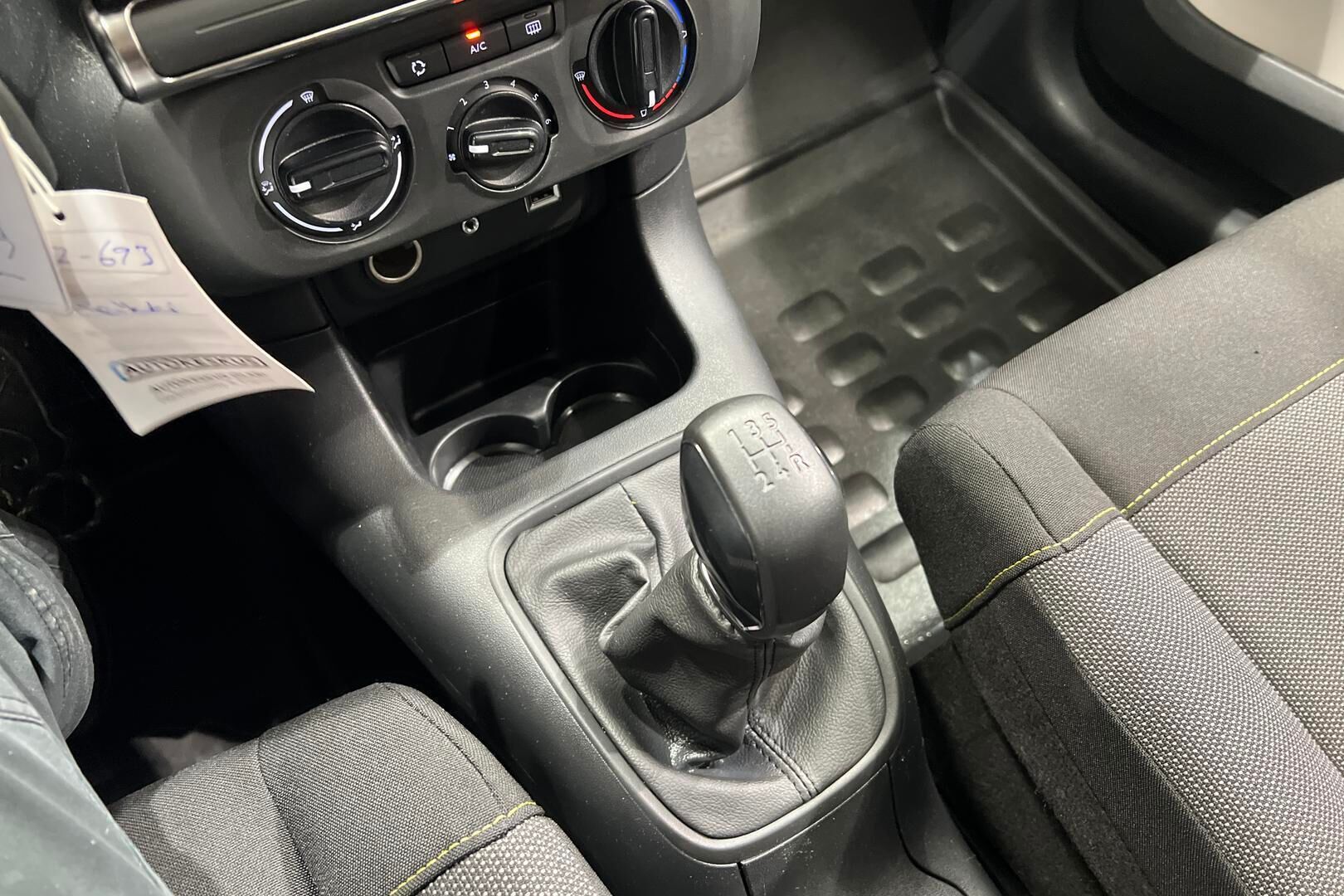 Citroen C3 iso kuva 9