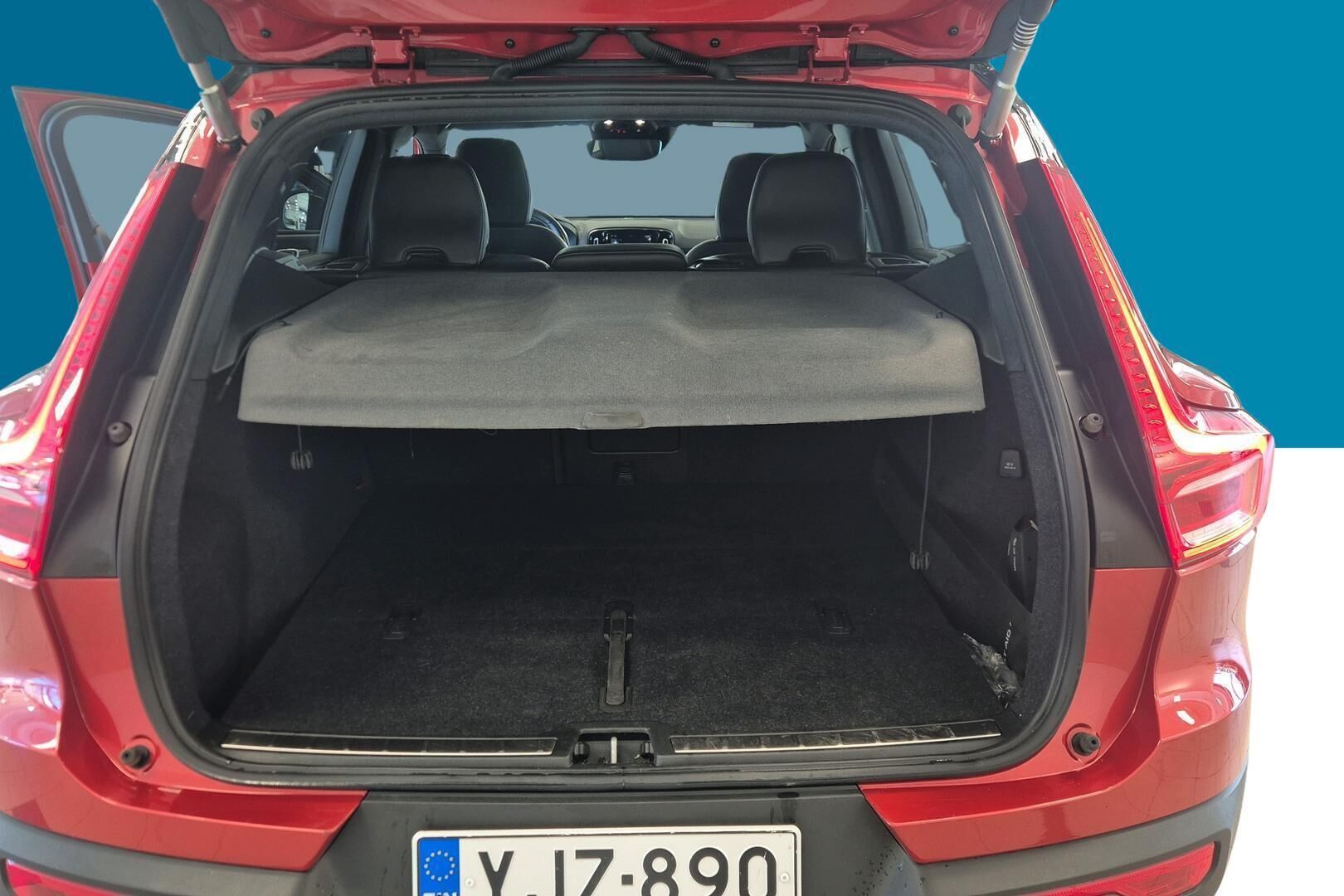 Volvo XC40 iso kuva 12
