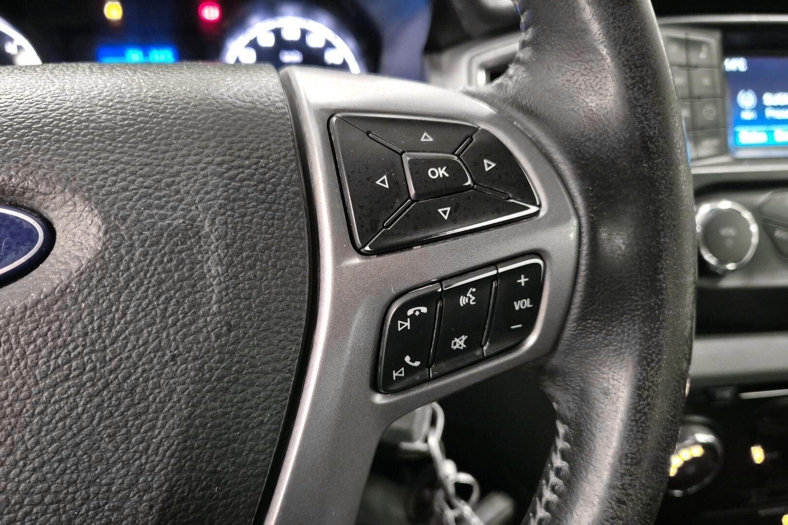 Ford Ranger iso kuva 19