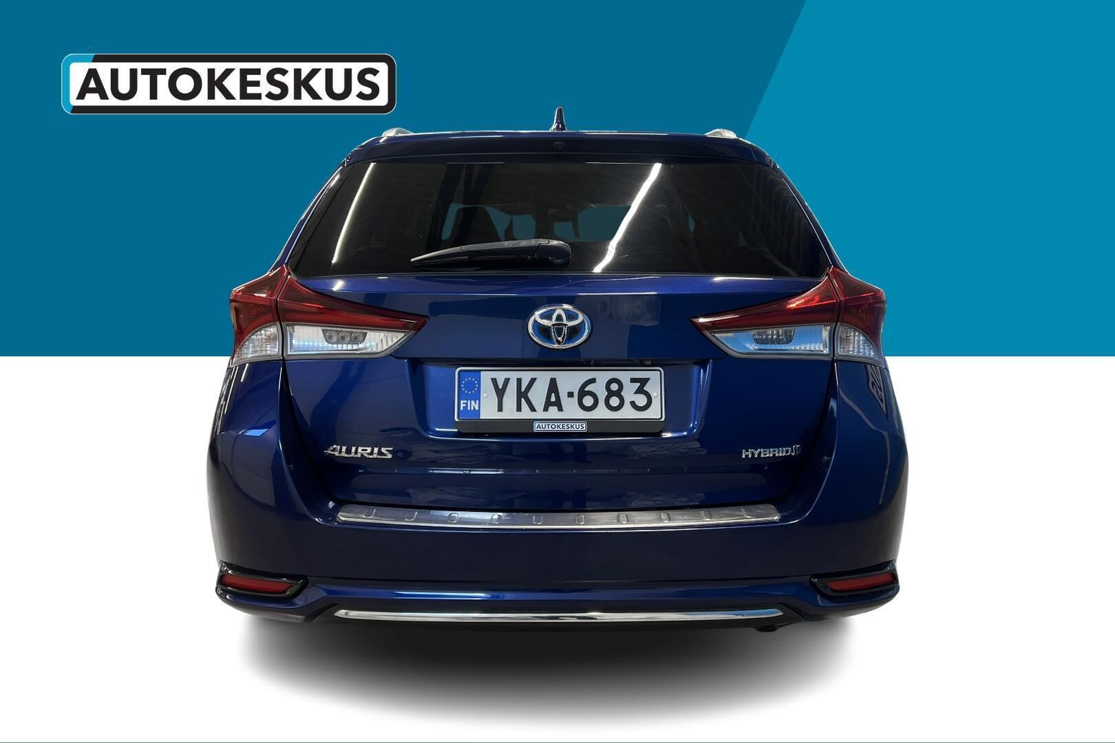 Toyota Auris iso kuva 6