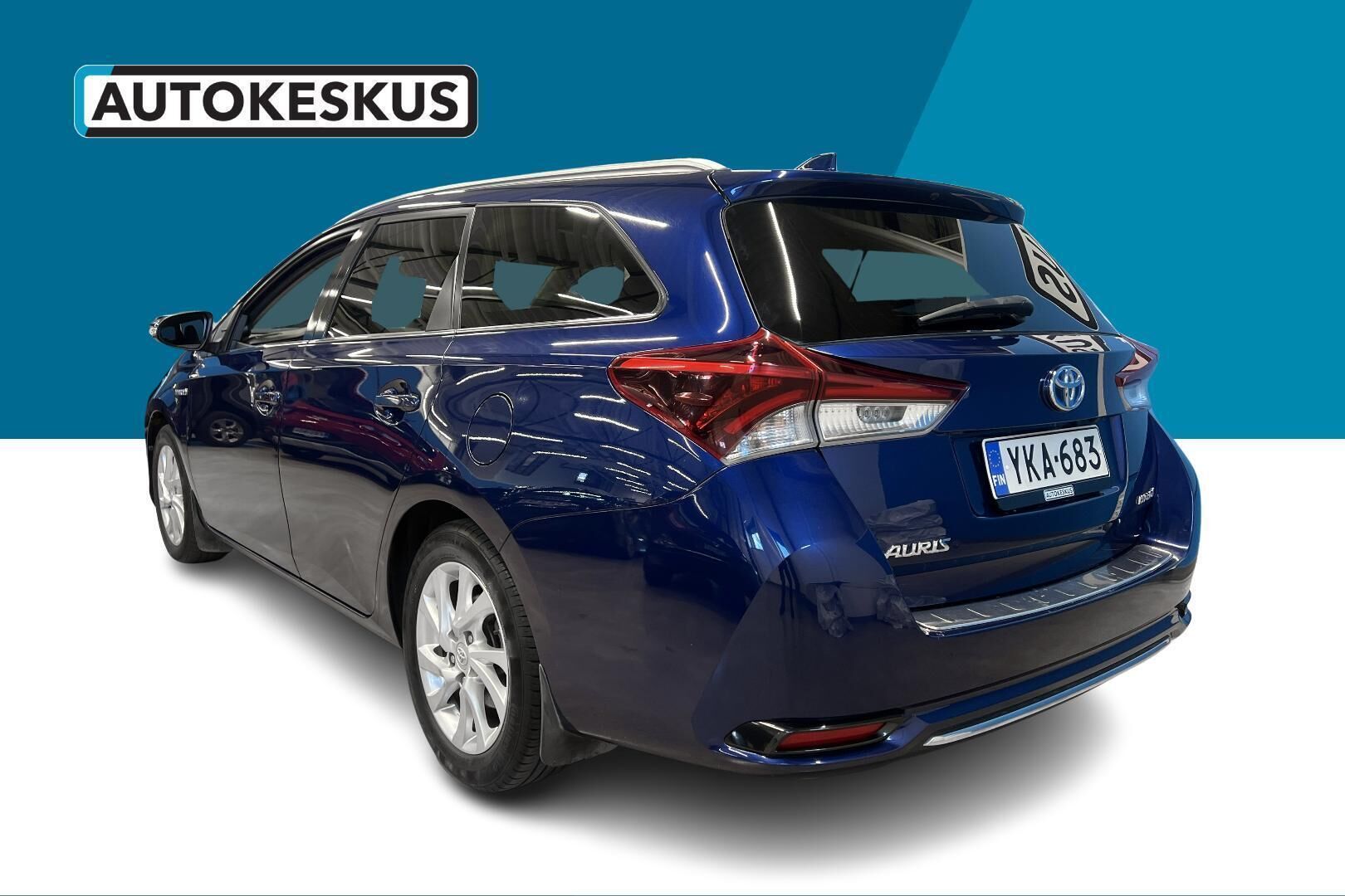 Toyota Auris iso kuva 7