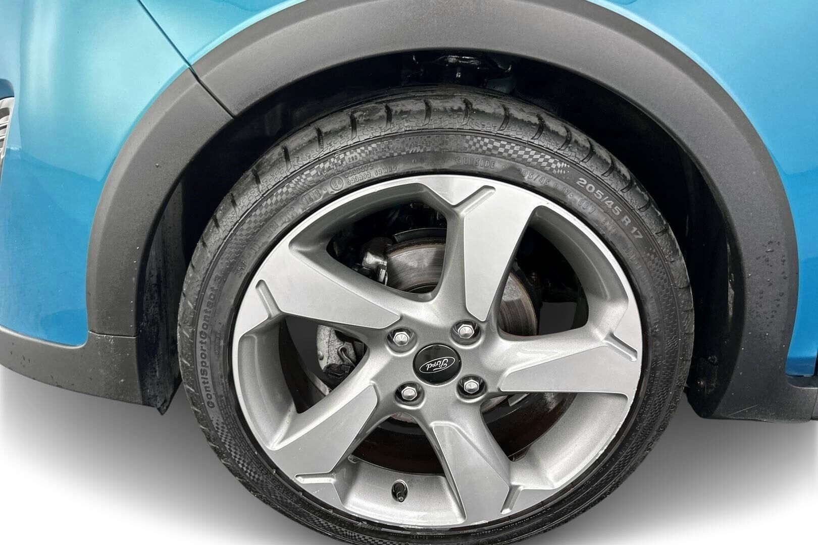 Ford Fiesta iso kuva 12