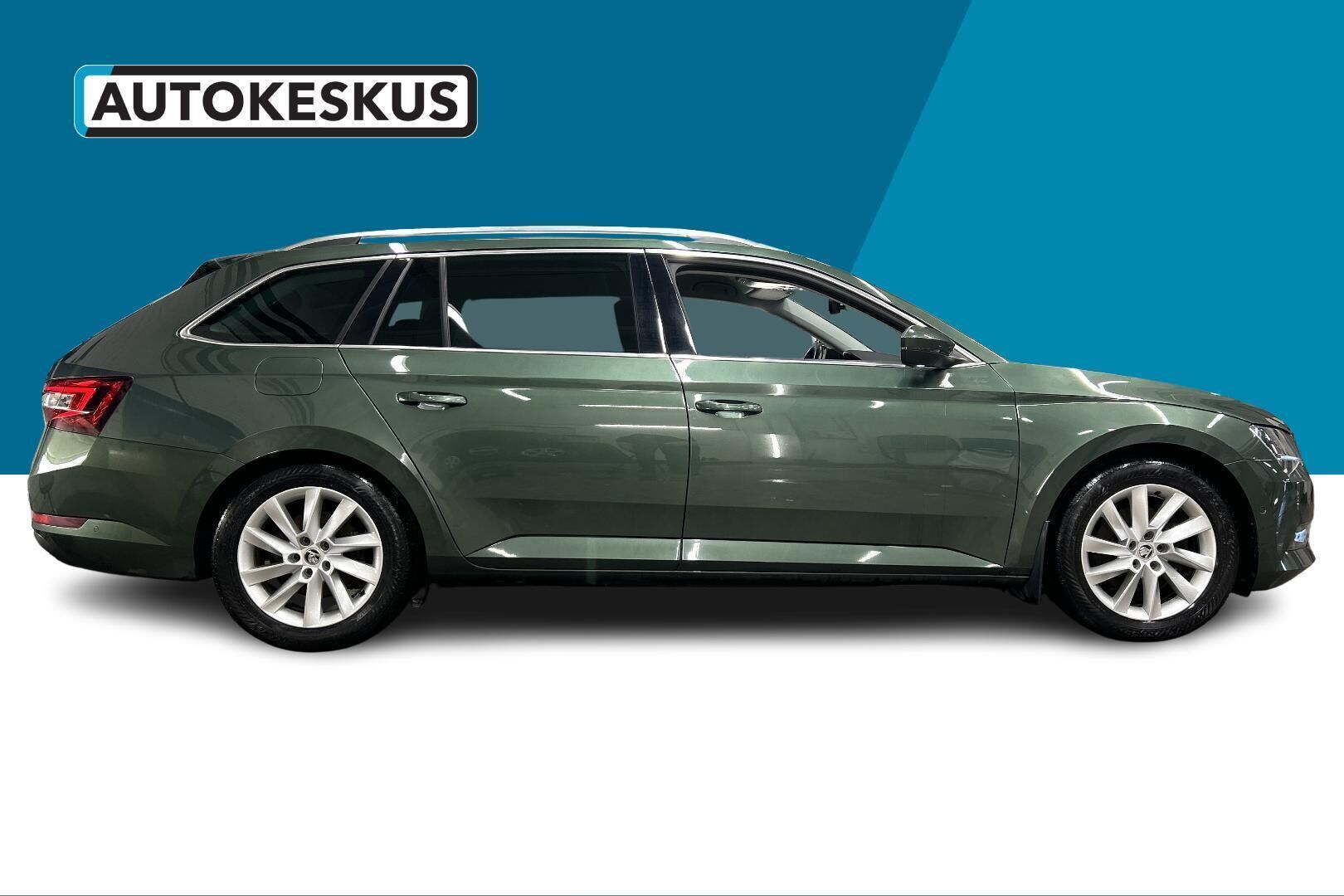 Skoda Superb iso kuva 3