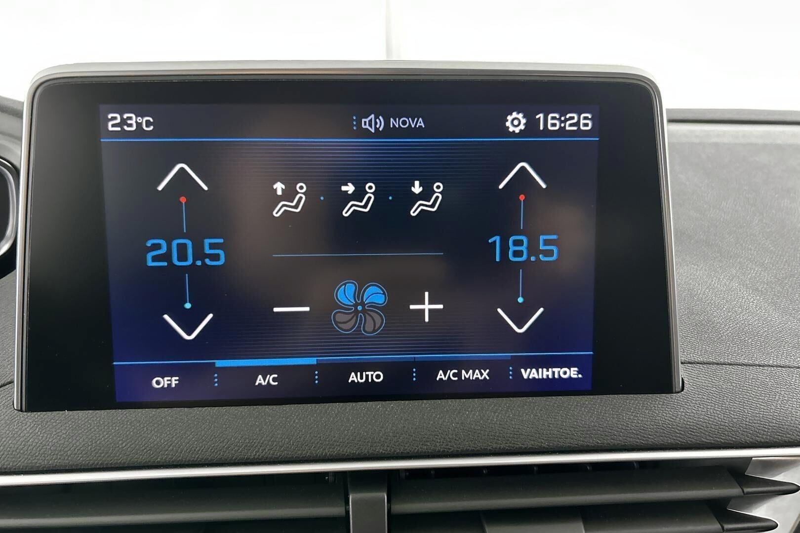 Peugeot 3008 iso kuva 14