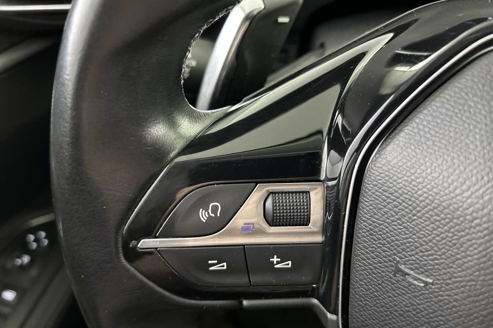 Peugeot 3008 iso kuva 19