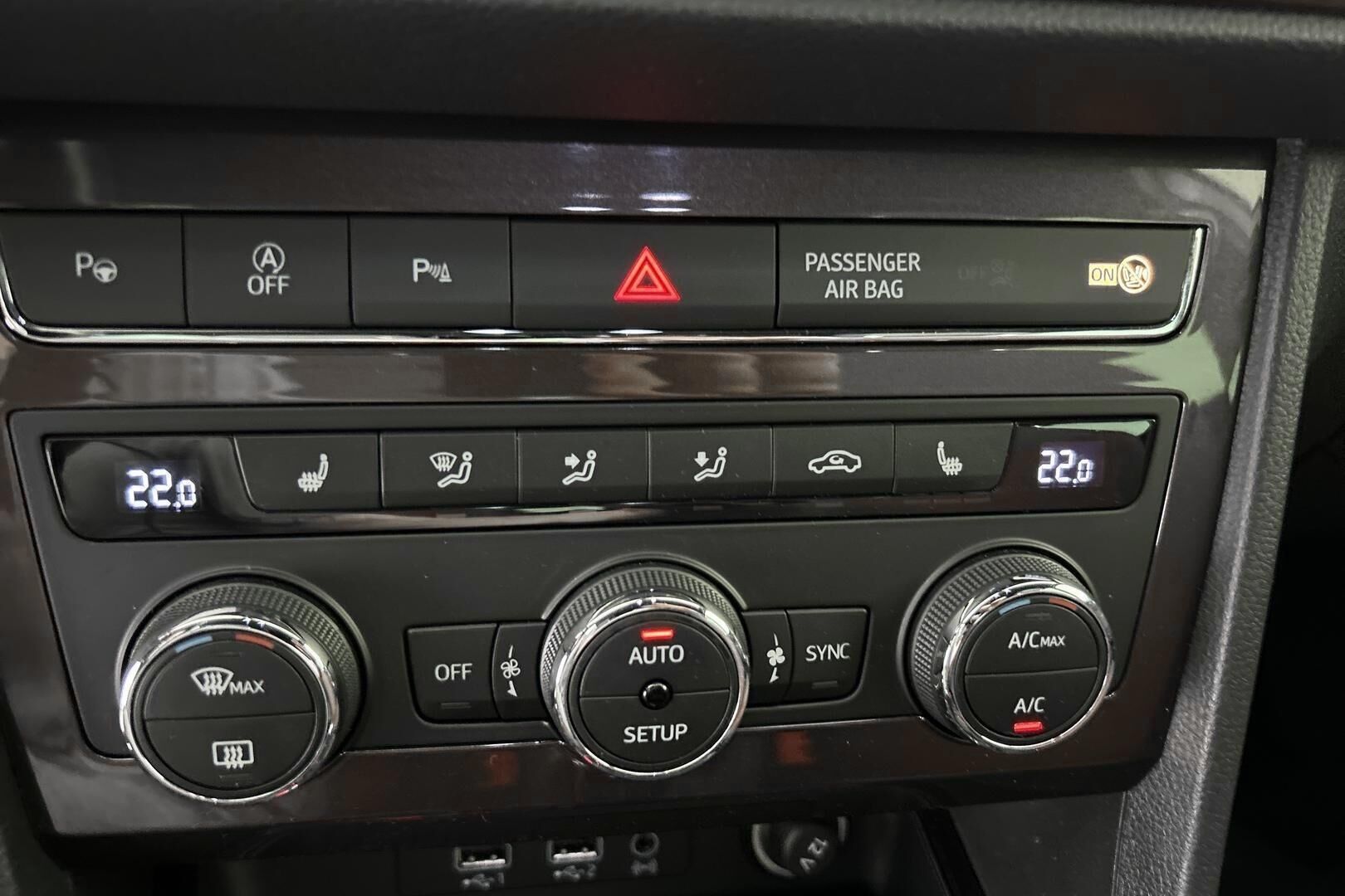 Seat Ateca iso kuva 17