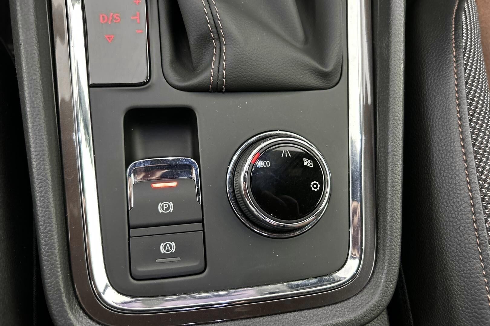 Seat Ateca iso kuva 18