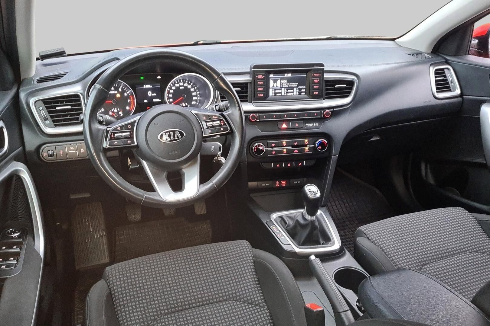Kia Ceed iso kuva 1