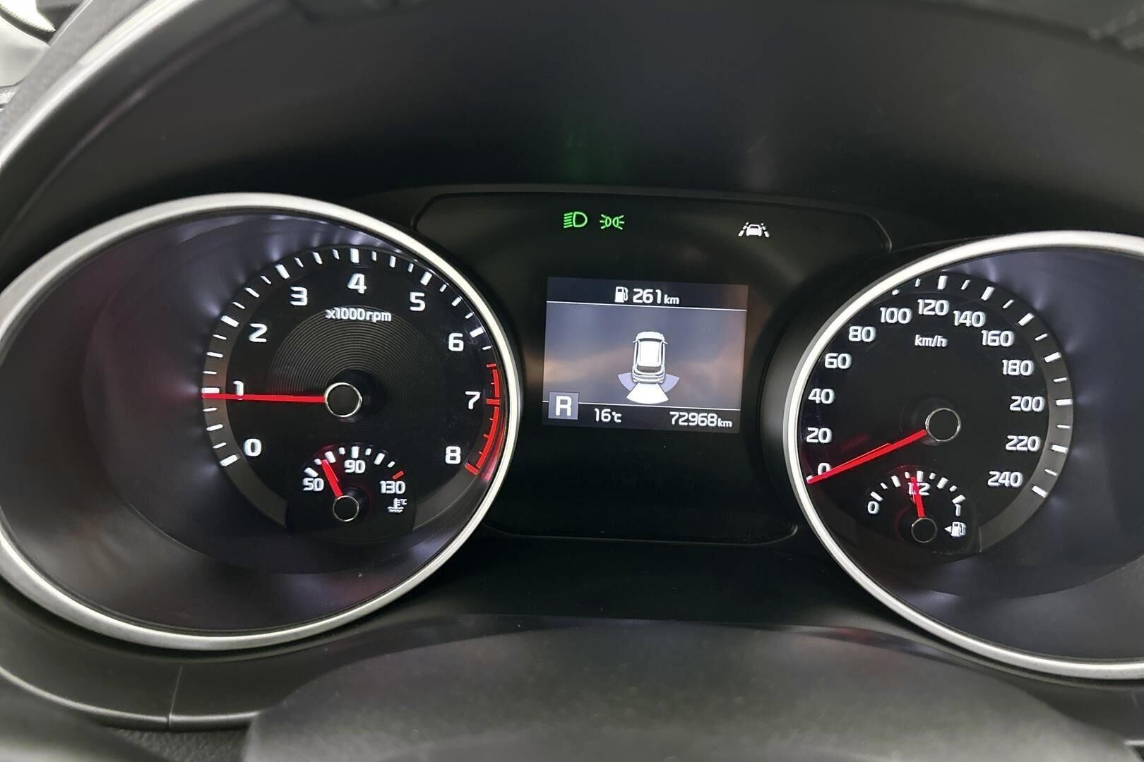 Kia Ceed iso kuva 13