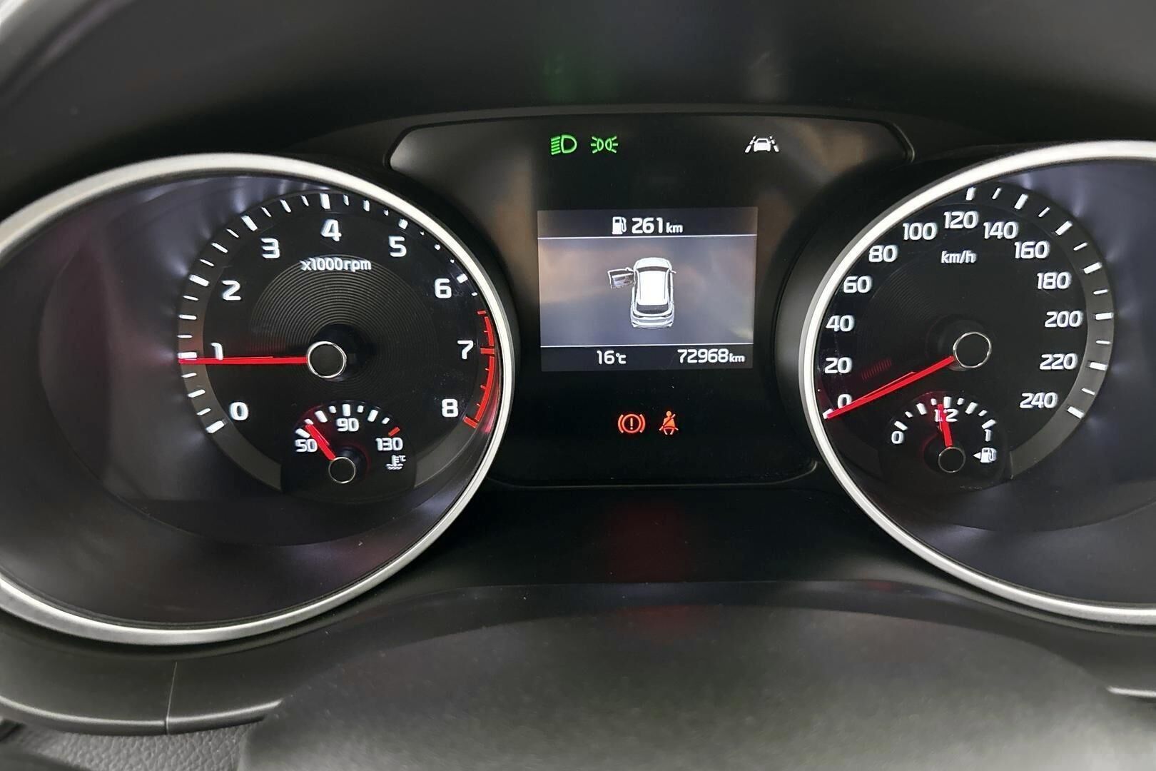 Kia Ceed iso kuva 14