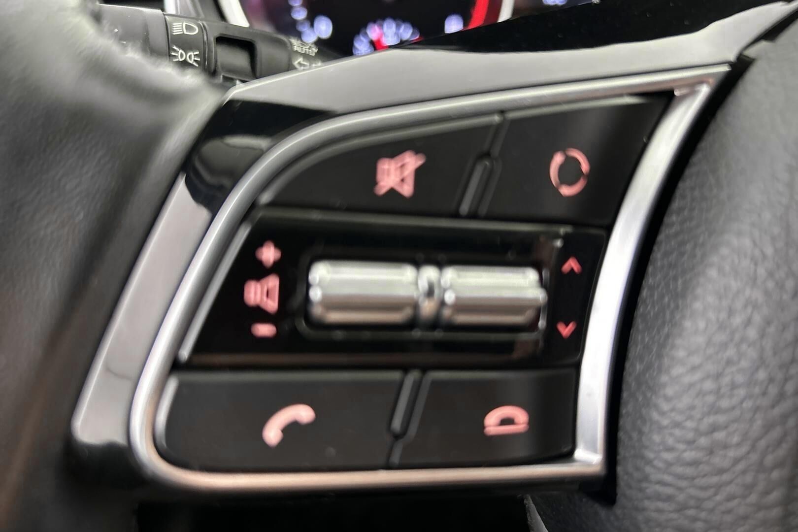 Kia Ceed iso kuva 20