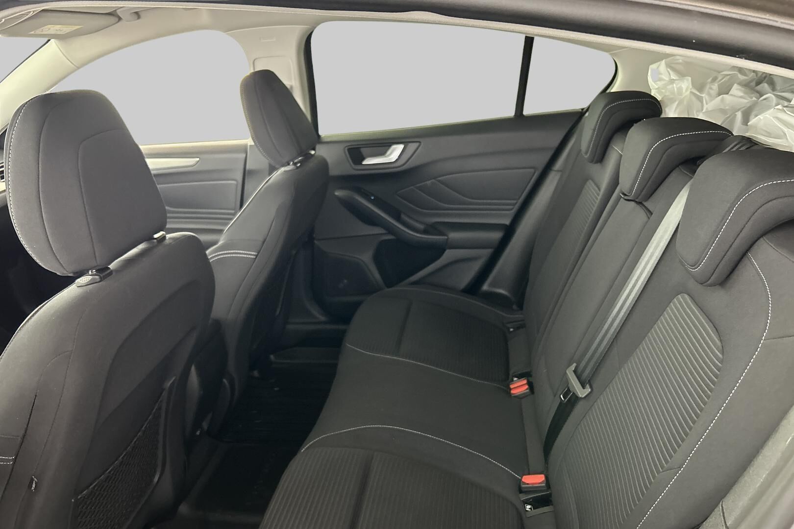 Ford Focus iso kuva 9