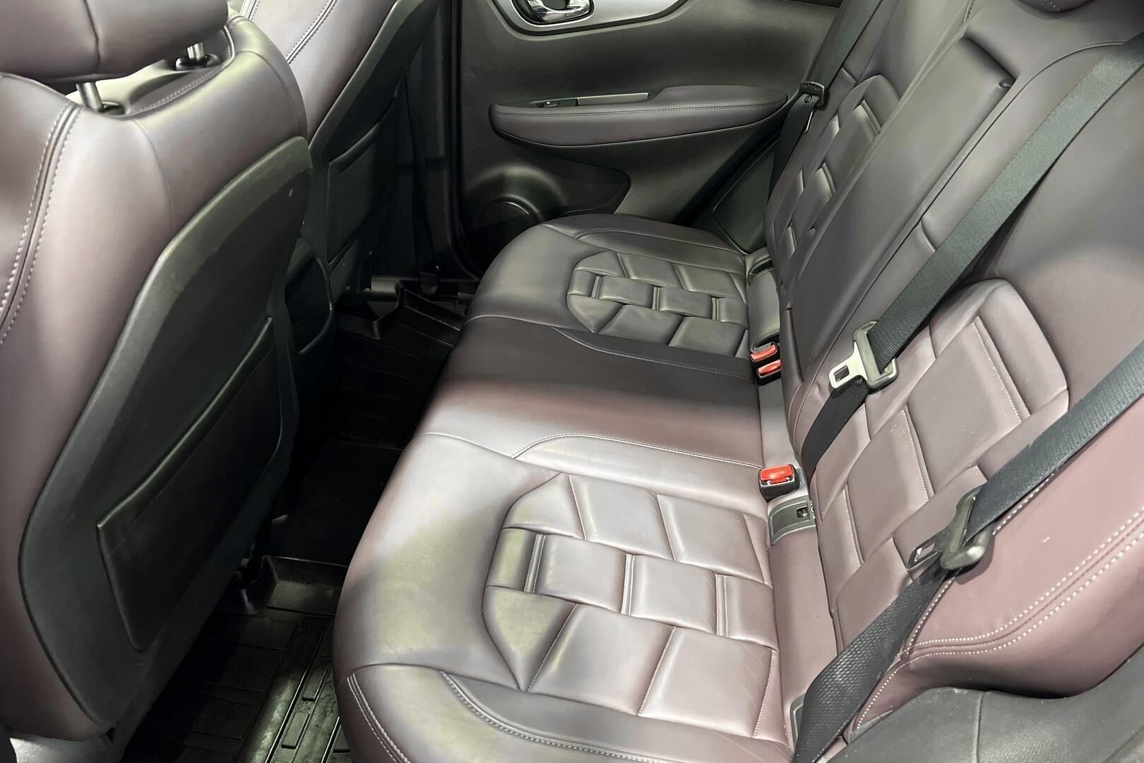 Nissan Qashqai iso kuva 10