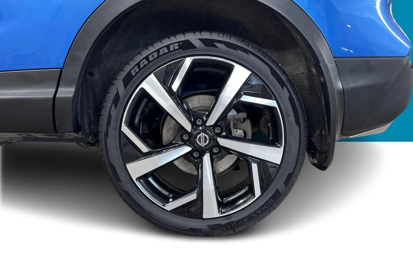 Nissan Qashqai iso kuva 13