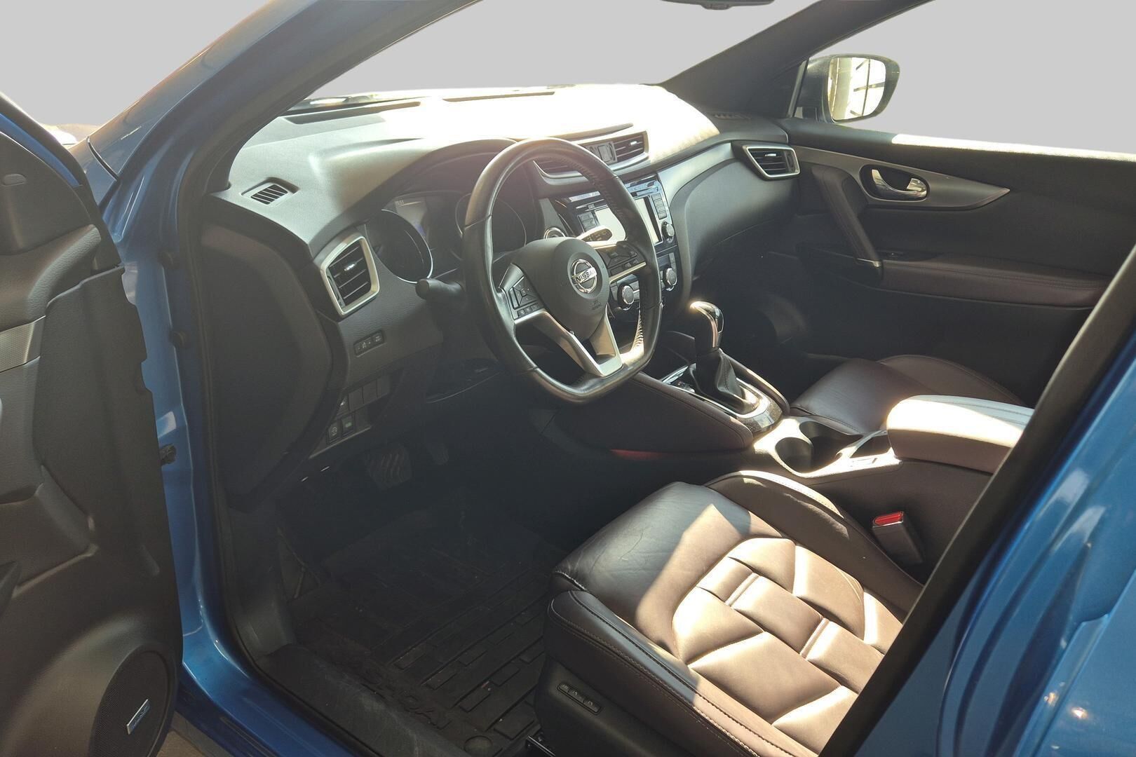 Nissan Qashqai iso kuva 2