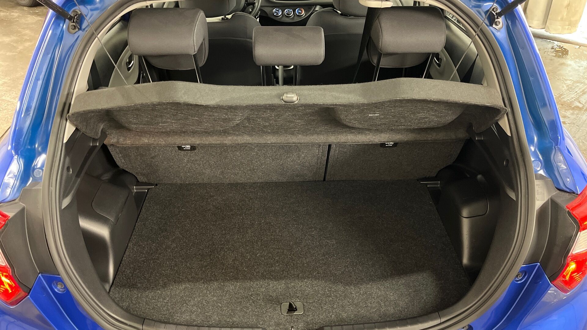 Toyota Yaris iso kuva 16