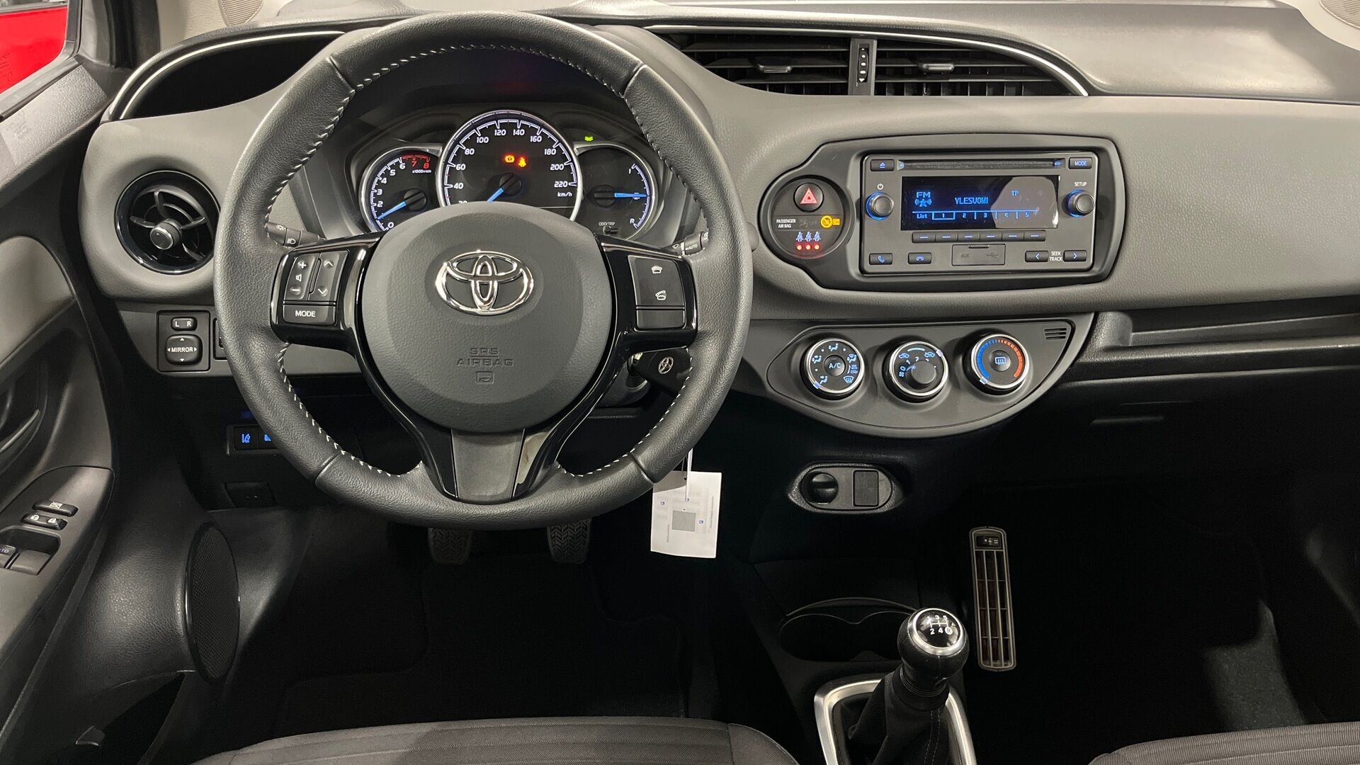 Toyota Yaris iso kuva 3
