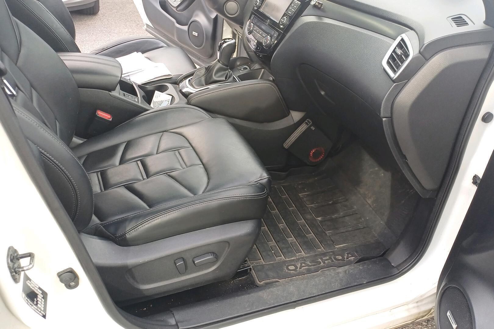 Nissan Qashqai iso kuva 18