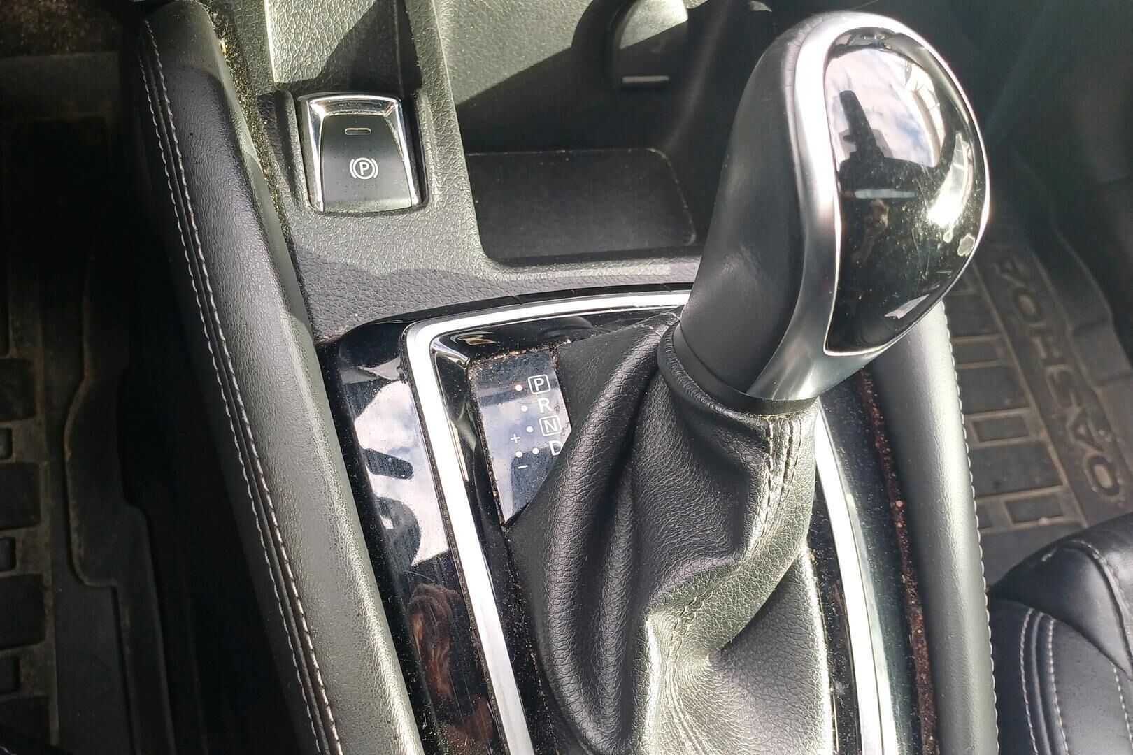 Nissan Qashqai iso kuva 9