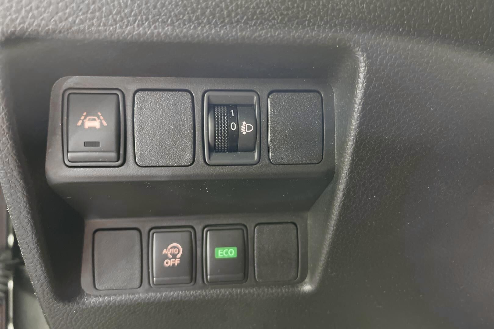 Nissan Qashqai iso kuva 14