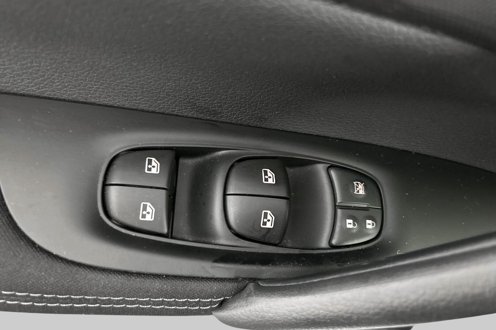 Nissan Qashqai iso kuva 26