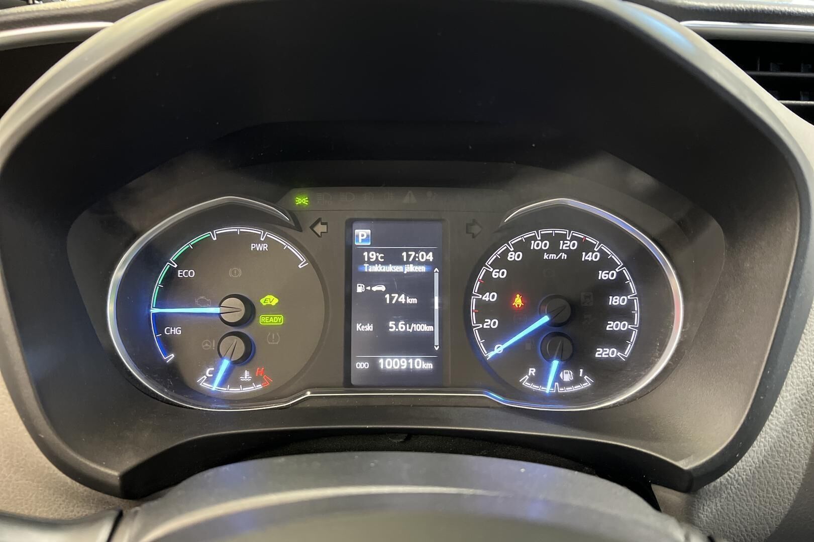 Toyota Yaris iso kuva 14