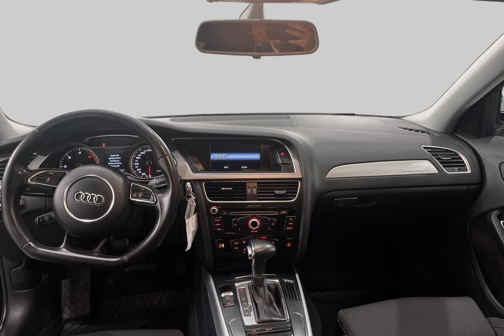 Audi A4 iso kuva 11