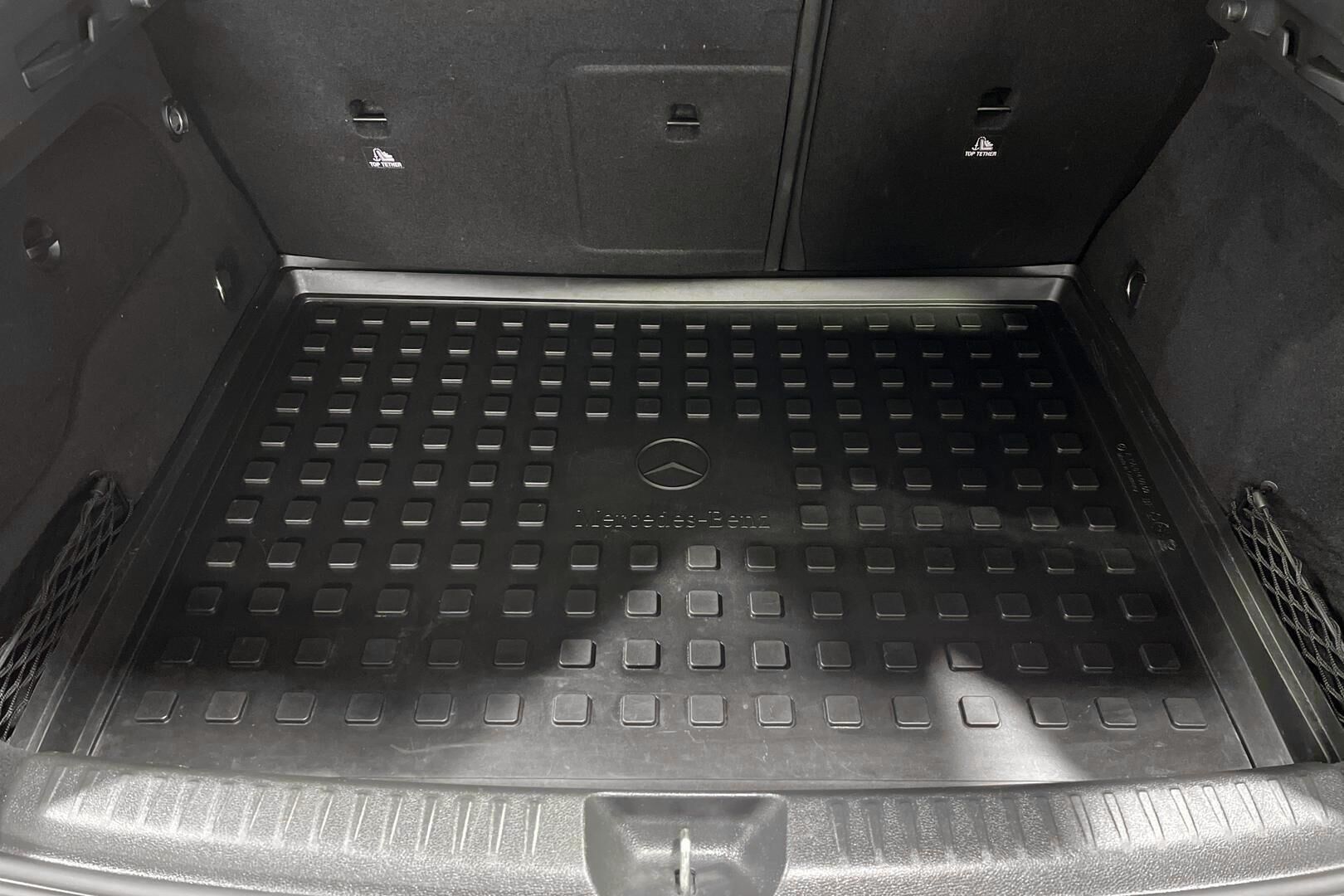 Mercedes-Benz GLA iso kuva 12