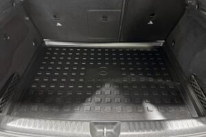 Mercedes-Benz GLA esikatselu 12