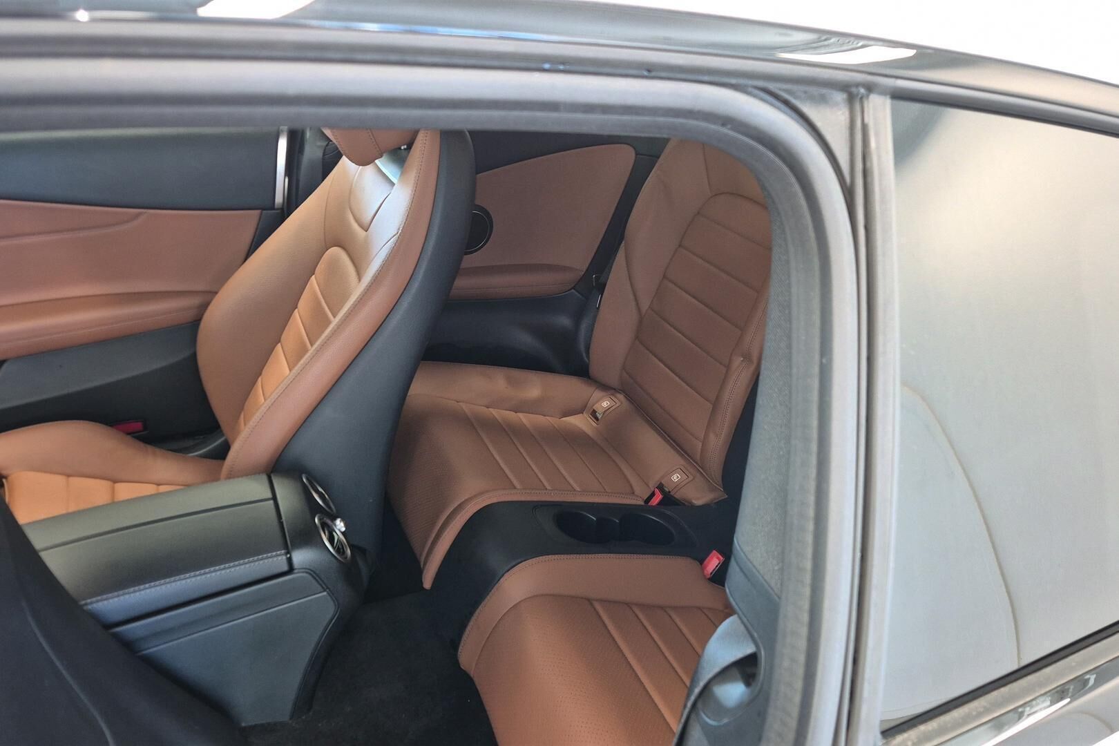 Mercedes-Benz C iso kuva 10