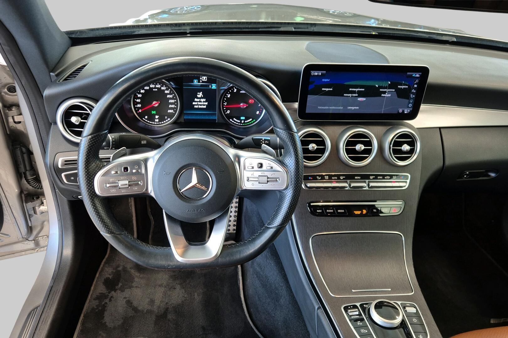 Mercedes-Benz C iso kuva 11