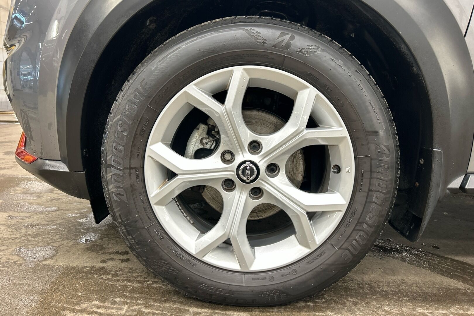 Nissan Juke iso kuva 10