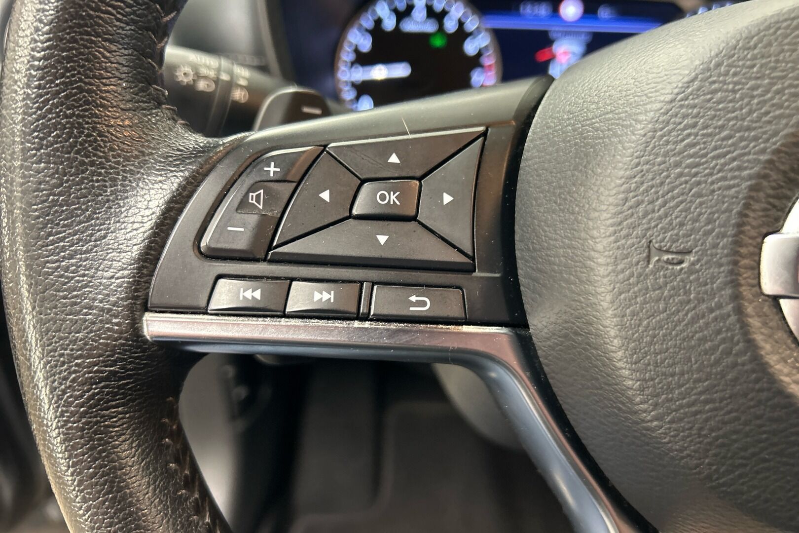 Nissan Juke iso kuva 13