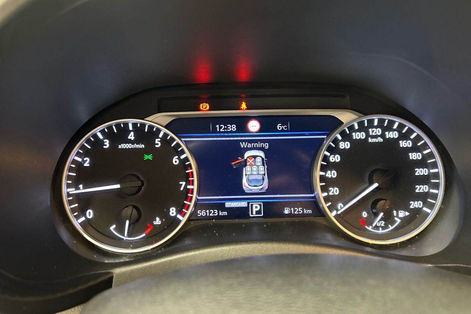 Nissan Juke iso kuva 15