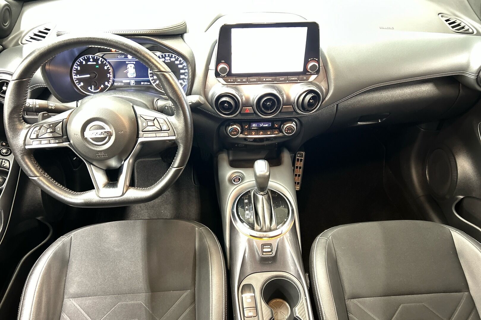 Nissan Juke iso kuva 6