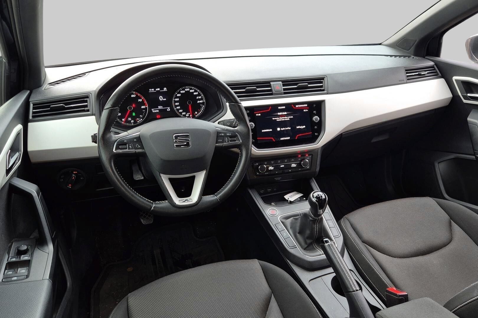 Seat Ibiza iso kuva 2