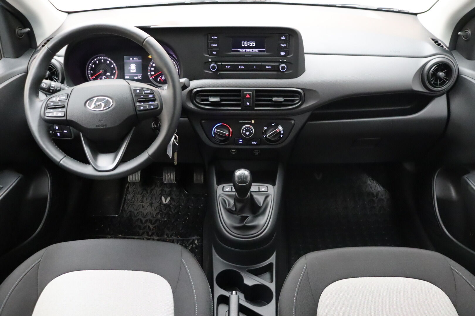 Hyundai i10 iso kuva 8
